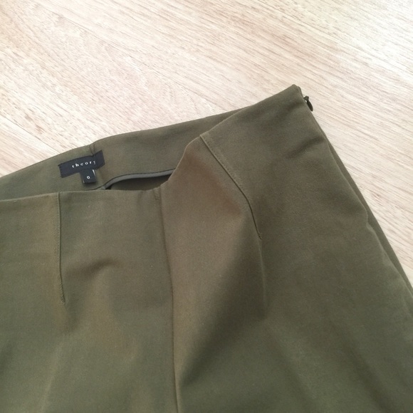 Theory Forest Green Slim Cropped Pants - Belisa Teach - Picture 3 of 7